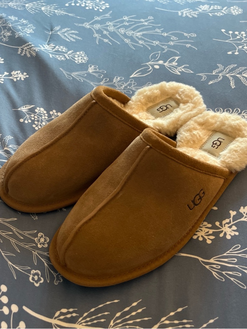 NWOT Chesnut Ugg Slippers (Womens size 10) - Picture 2 of 6
